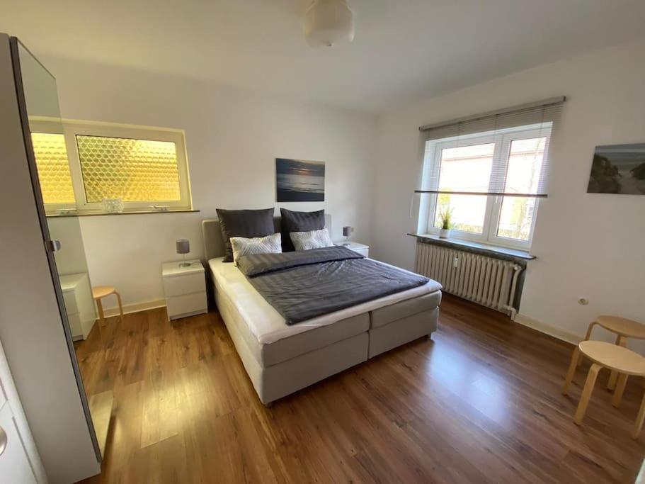 Feddersen Living Grosse Ferienwohnung - Garten - Terrasse - Smart Tv - Netflix Brunsbuttel Eksteriør bilde