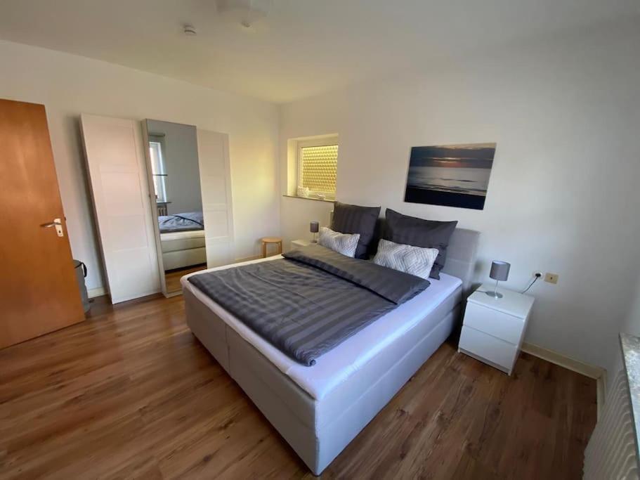 Feddersen Living Grosse Ferienwohnung - Garten - Terrasse - Smart Tv - Netflix Brunsbuttel Eksteriør bilde