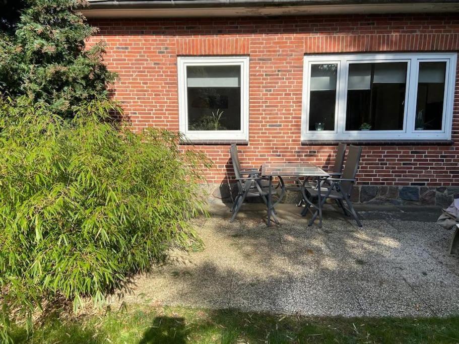 Feddersen Living Grosse Ferienwohnung - Garten - Terrasse - Smart Tv - Netflix Brunsbuttel Eksteriør bilde
