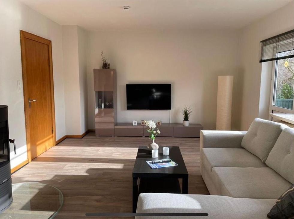 Feddersen Living Grosse Ferienwohnung - Garten - Terrasse - Smart Tv - Netflix Brunsbuttel Eksteriør bilde